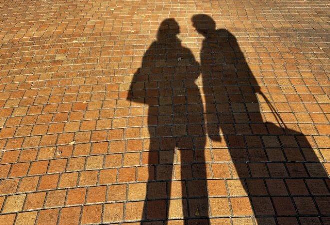 営業担当が取引先の社員と不倫していないか確かめたい｜50代男性からの探偵相談