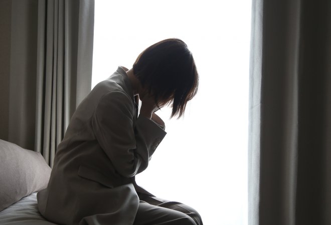 隣人に監視されていると感じたら？不安を解消するための対処法
