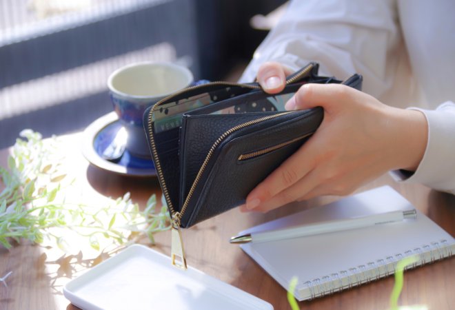 彼女は貸したお金を何に使ってる？