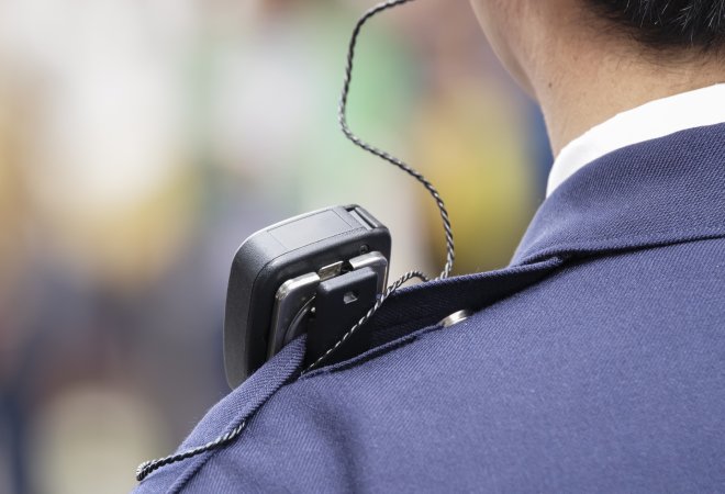 彼は本当に警察官なの？